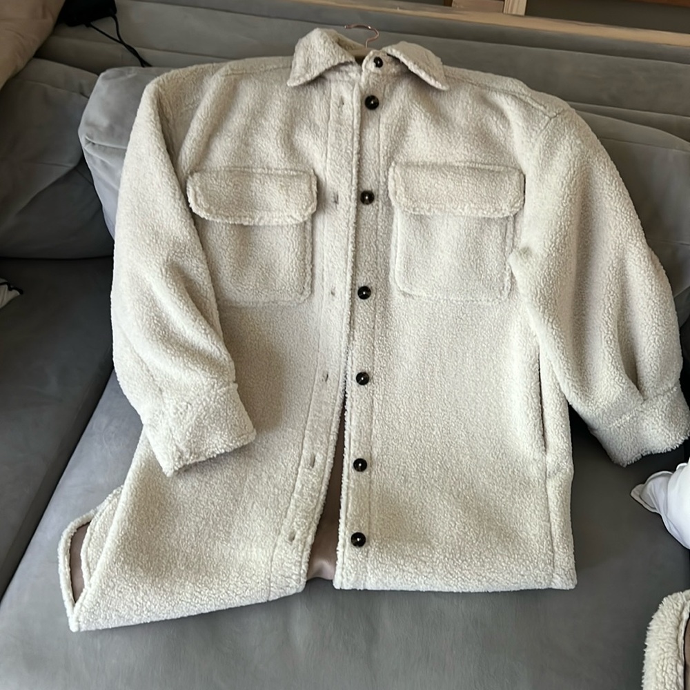 H&M viral teddy coat